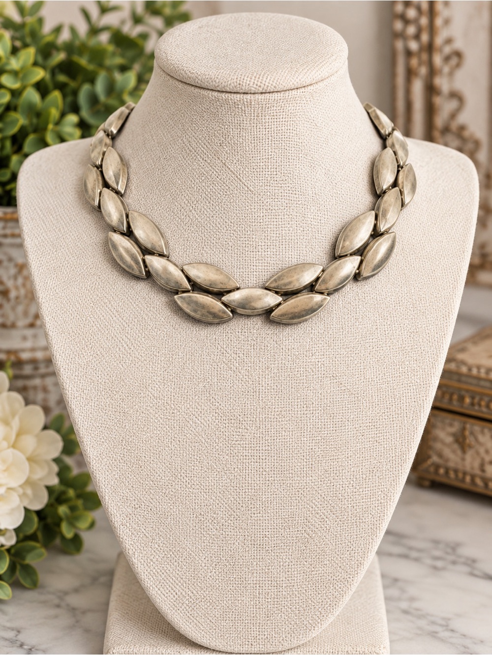 Vintage Silver Tone Marquise Leaf Link Statement Necklace Chunky Design